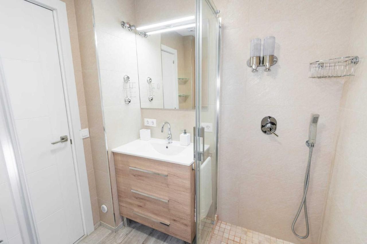 El Estudio De La Playa Benalbeach New 1Bd, Piscinas, Playa Y Vistas Al Mar Ref504 Benalmadena Ngoại thất bức ảnh